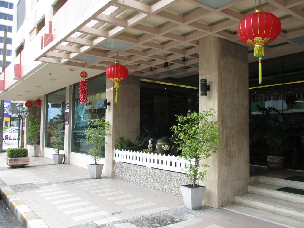 Kosit Hotel Хатъяй Экстерьер фото