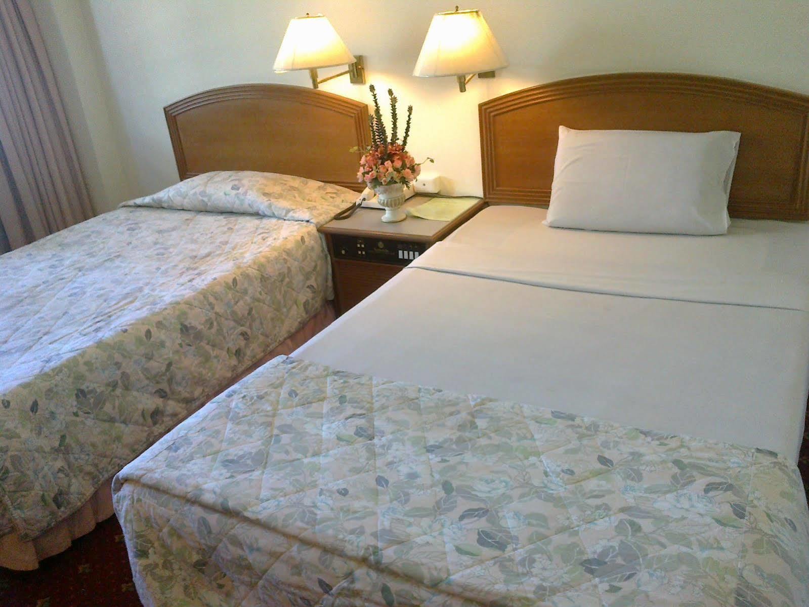 Kosit Hotel Хатъяй Экстерьер фото