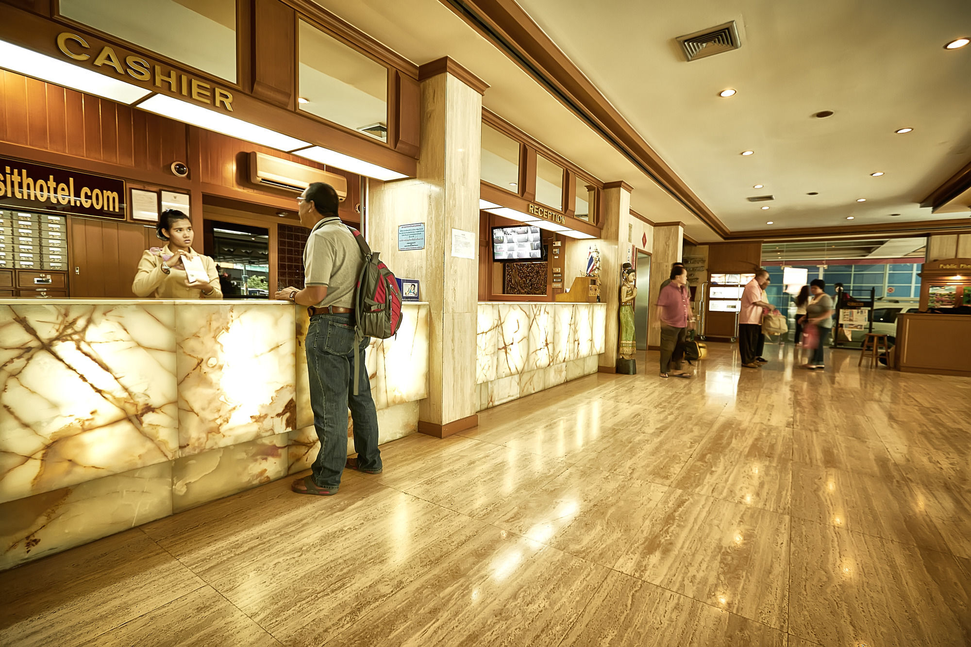 Kosit Hotel Хатъяй Экстерьер фото